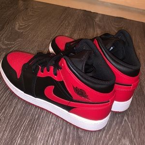 Jordan 1 Nike Mid Sneaker WORN ONCE